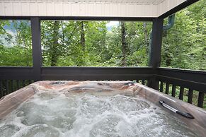 Cedar Falls 8 - Three Bedroom Chalet