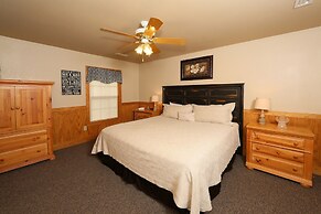 Cedar Falls 8 - Three Bedroom Chalet