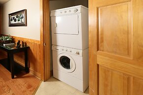 Cedar Falls 8 - Three Bedroom Chalet