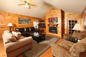 Cedar Falls 8 - Three Bedroom Chalet