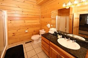 Majestic Mountain Pool Lodge - Seven Bedroom Cabin