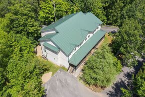 Magnolia Place 5 - Eight Bedroom Chalet