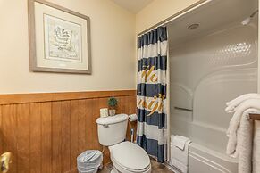 Magnolia Place 5 - Eight Bedroom Chalet