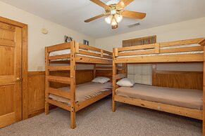 Magnolia Place 5 - Eight Bedroom Chalet