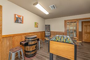 Magnolia Place 5 - Eight Bedroom Chalet