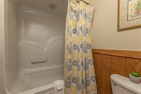 Magnolia Place 5 - Eight Bedroom Chalet