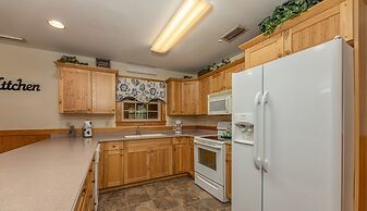 Magnolia Place 5 - Eight Bedroom Chalet