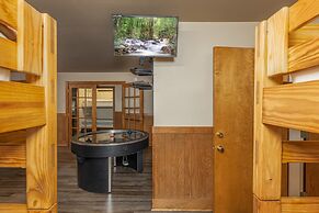 Magnolia Place 5 - Eight Bedroom Chalet