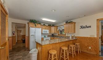 Magnolia Place 5 - Eight Bedroom Chalet