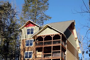 Hilltop Haven - Four Bedroom Chalet