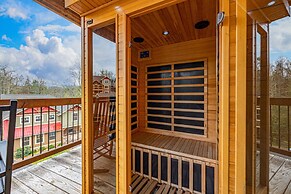 Hilltop Haven - Four Bedroom Chalet