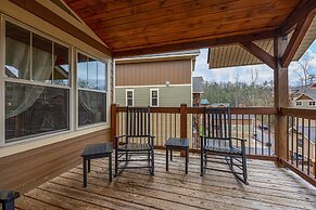 Hilltop Haven - Four Bedroom Chalet