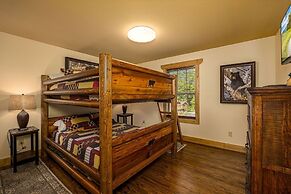 Hilltop Haven - Four Bedroom Chalet