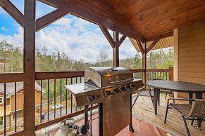 Hilltop Haven - Four Bedroom Chalet
