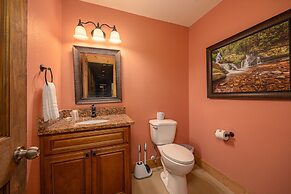 Hilltop Haven - Four Bedroom Chalet