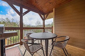 Hilltop Haven - Four Bedroom Chalet