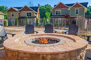 Splash Mansion - Four Bedroom Chalet