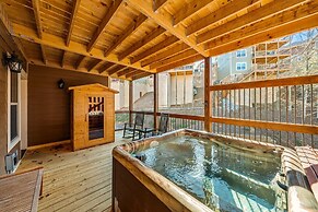 Splash Mansion - Four Bedroom Chalet