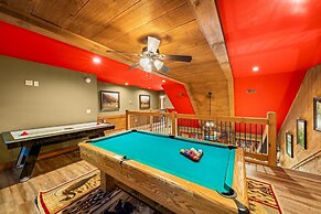 Splash Mansion - Four Bedroom Chalet