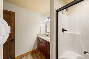 Splash Mansion - Four Bedroom Chalet