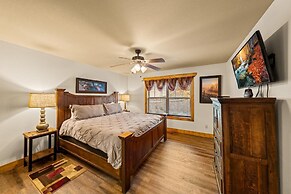 Splash Mansion - Four Bedroom Chalet