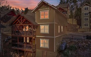 Splash Mansion - Four Bedroom Chalet