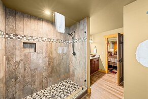 Splash Mansion - Four Bedroom Chalet