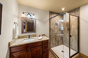 Splash Mansion - Four Bedroom Chalet