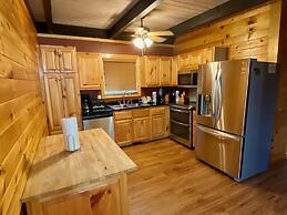 Million Dollar View - Four Bedroom Cabin