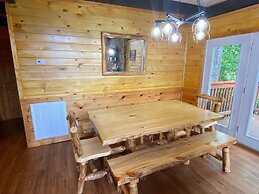 Million Dollar View - Four Bedroom Cabin