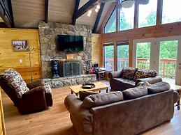 Million Dollar View - Four Bedroom Cabin