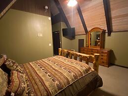 Million Dollar View - Four Bedroom Cabin