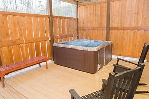 Serene Oasis - Four Bedroom Chalet