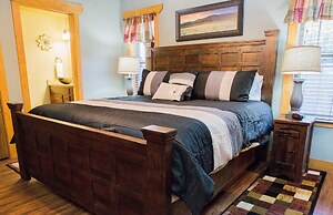 Serene Oasis - Four Bedroom Chalet