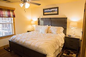 Serene Oasis - Four Bedroom Chalet