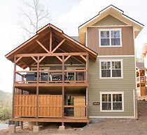 Serene Oasis - Four Bedroom Chalet