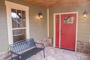 Serene Oasis - Four Bedroom Chalet