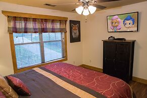 Serene Oasis - Four Bedroom Chalet