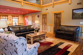 Serene Oasis - Four Bedroom Chalet