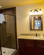 Serene Oasis - Four Bedroom Chalet