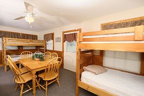 Holly Grove 1 - Three Bedroom Chalet
