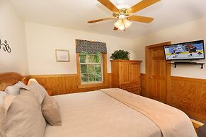 Holly Grove 1 - Three Bedroom Chalet