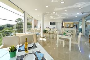 Palapart Gikas Gouvia