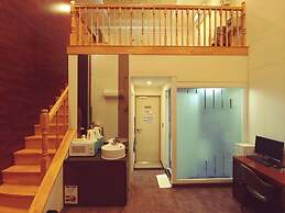 Apple Drive-in Motel