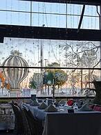 ONLY ONE Suites&Residence