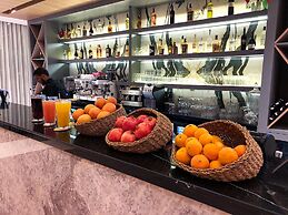 ONLY ONE Suites&Residence