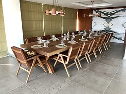 ONLY ONE Suites&Residence