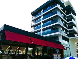 ONLY ONE Suites&Residence