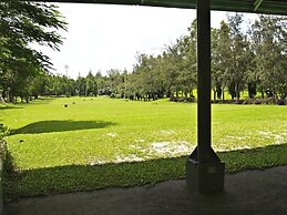 Royale Tagaytay B&B
