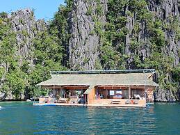 Paolyn Floating House Restaurant